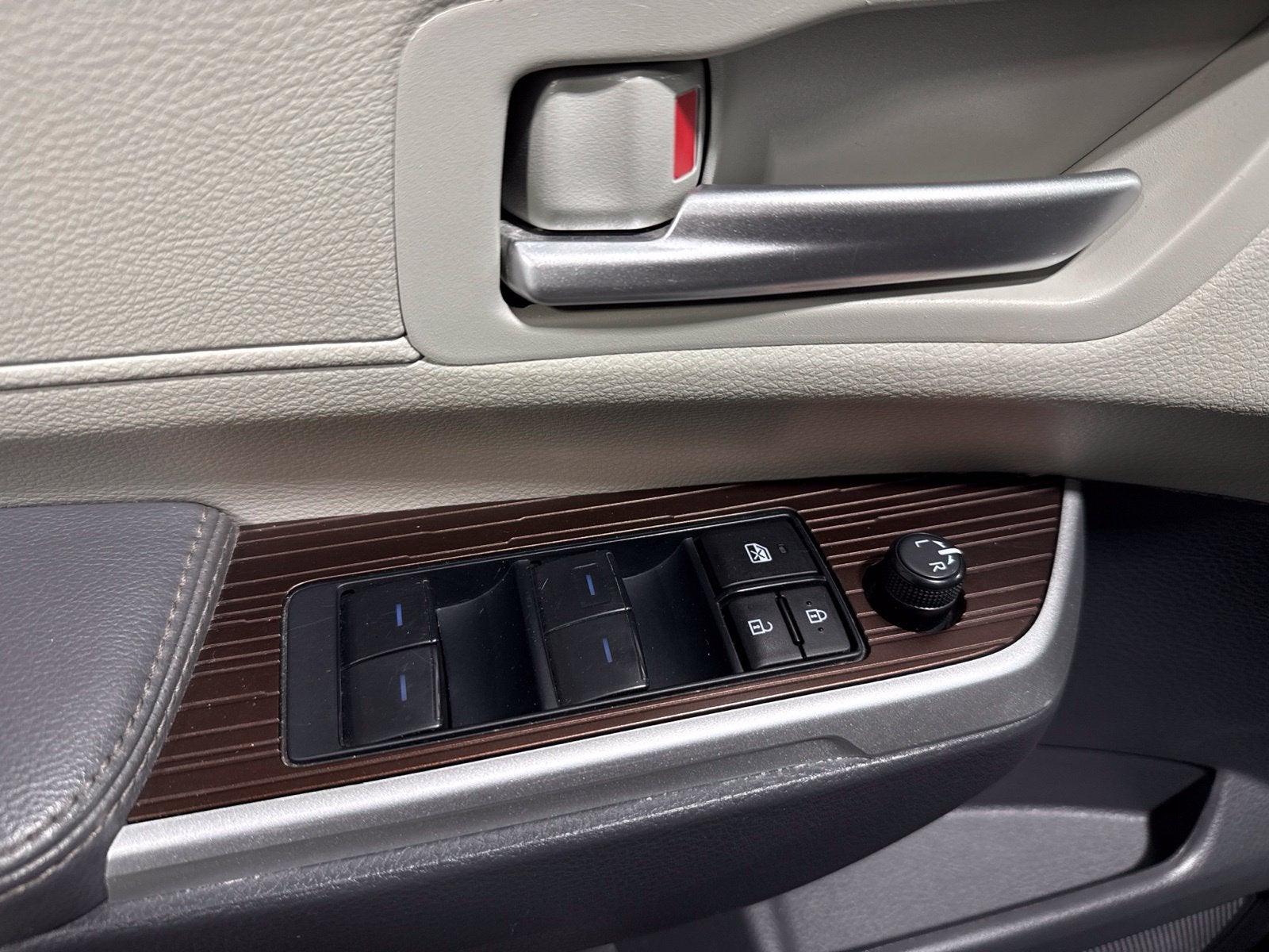 2024 Toyota Sienna XLE 8 Passenger