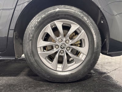2024 Toyota Sienna XLE 8 Passenger