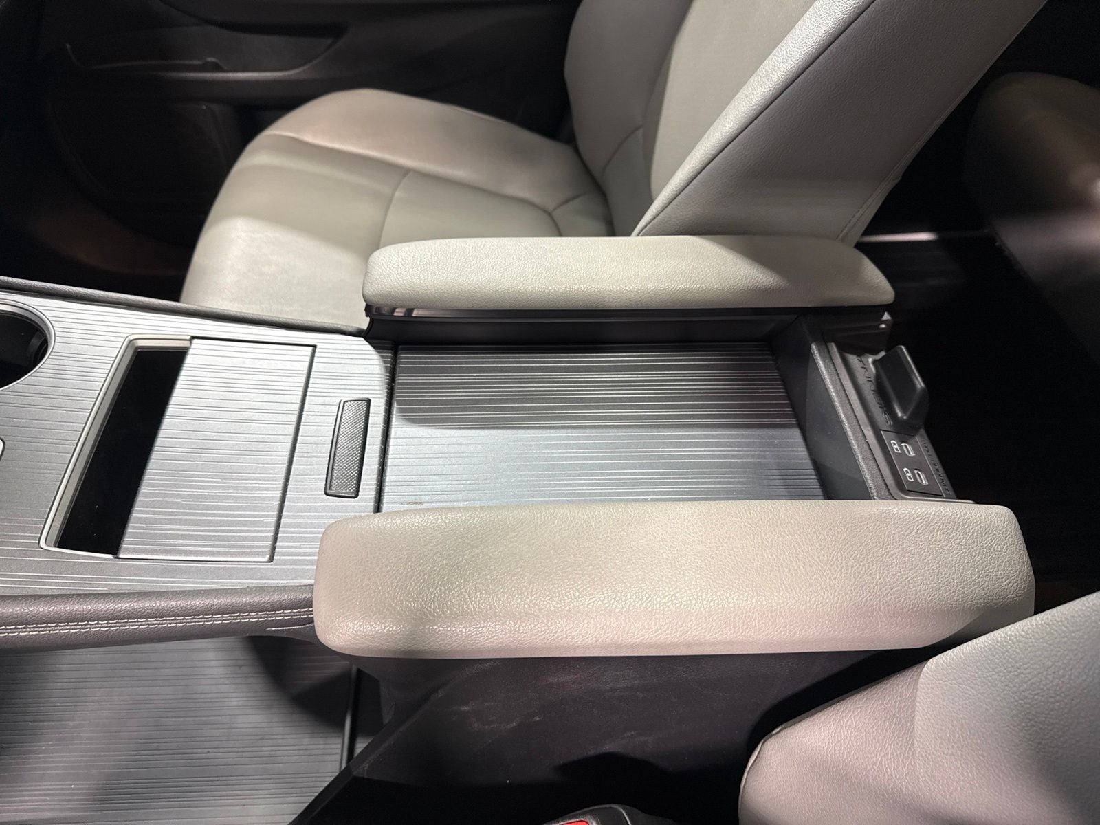 2025 Toyota Sienna XLE 8 Passenger