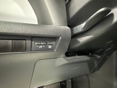 2025 Toyota Sienna XLE 8 Passenger
