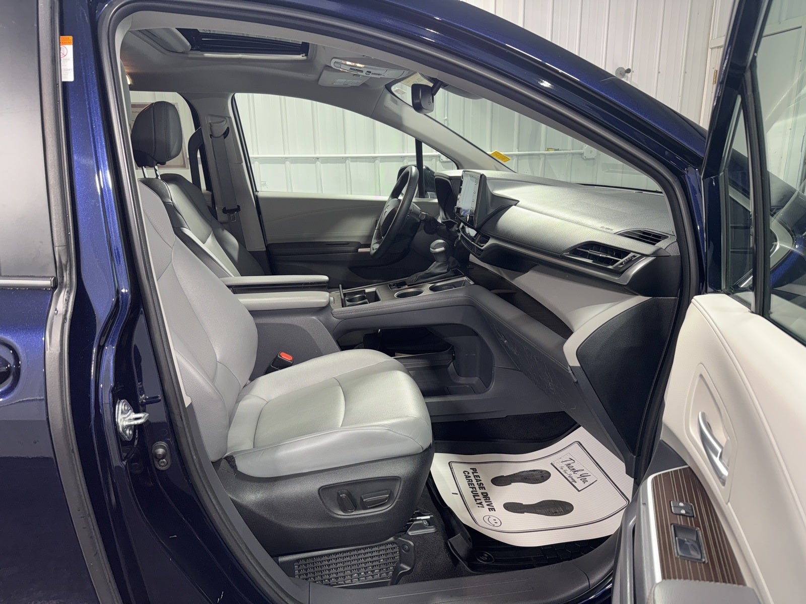 2023 Toyota Sienna XLE 7 Passenger