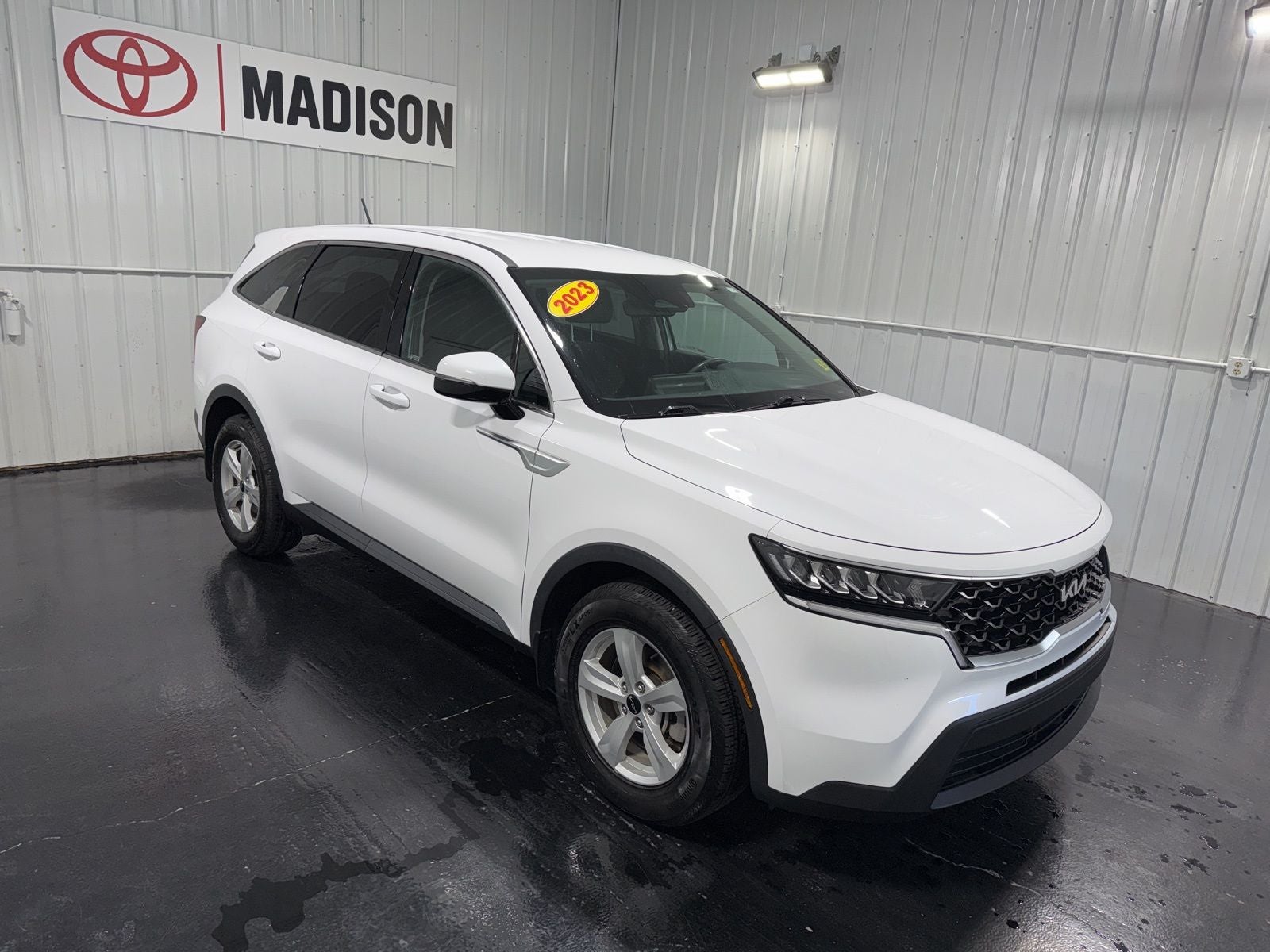 2023 Kia Sorento LX