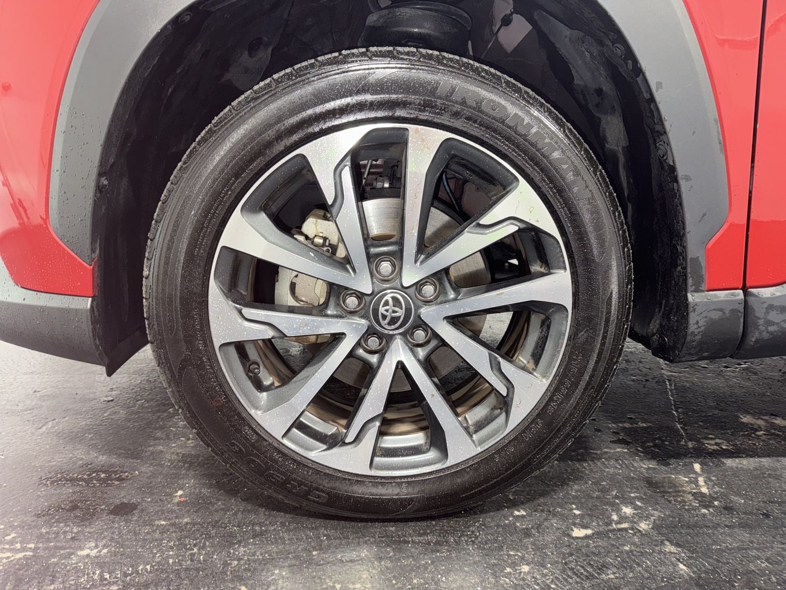 2024 Toyota Corolla Cross XLE