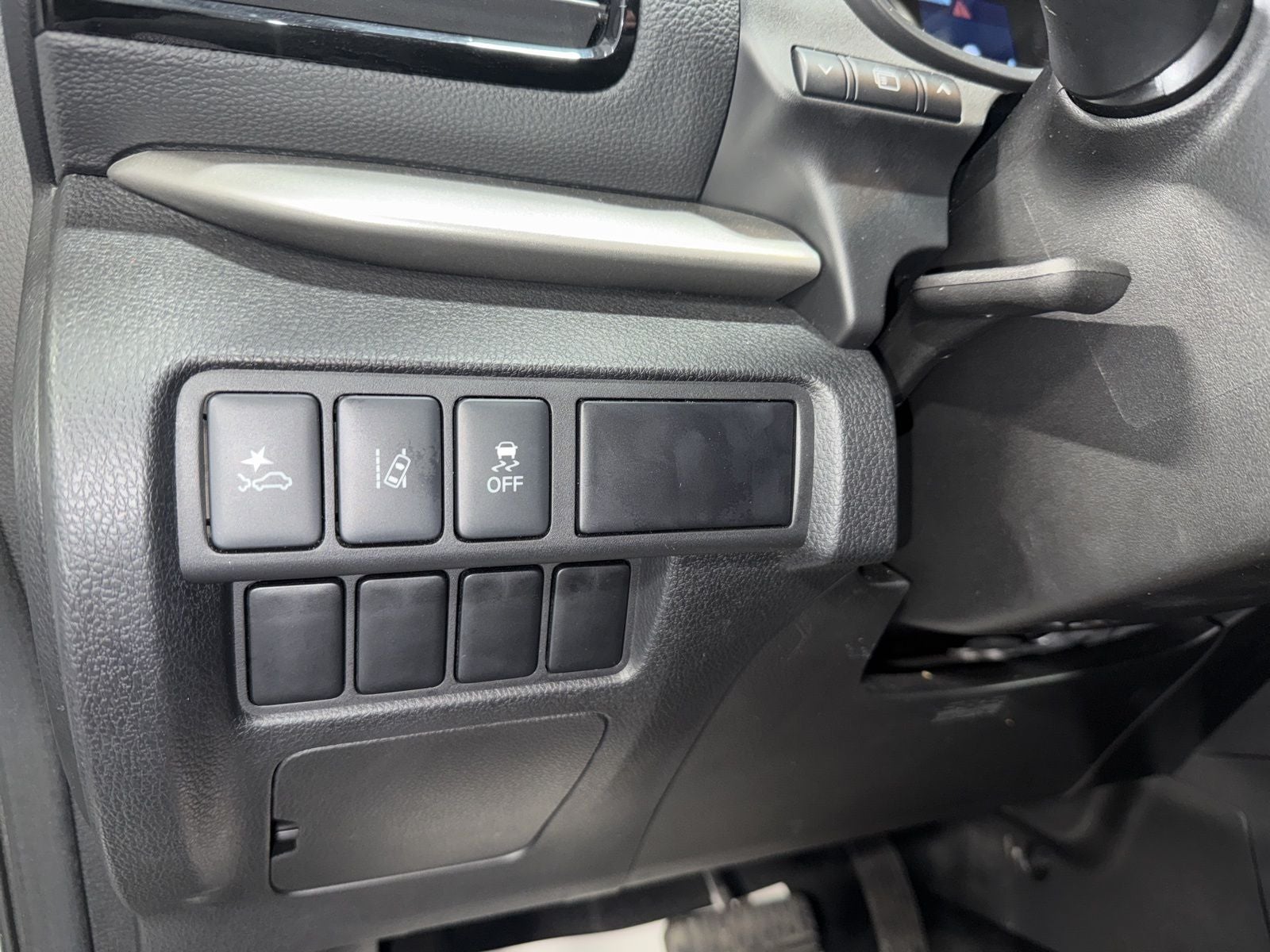 2025 Mitsubishi Eclipse Cross LE