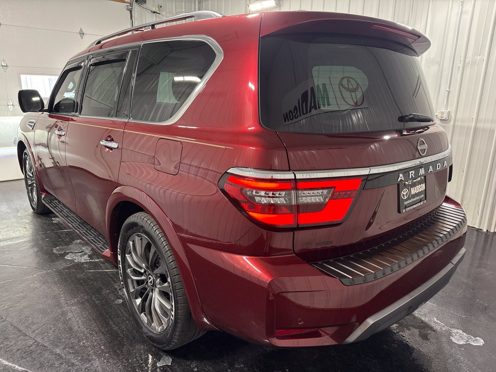 2023 Nissan Armada Platinum