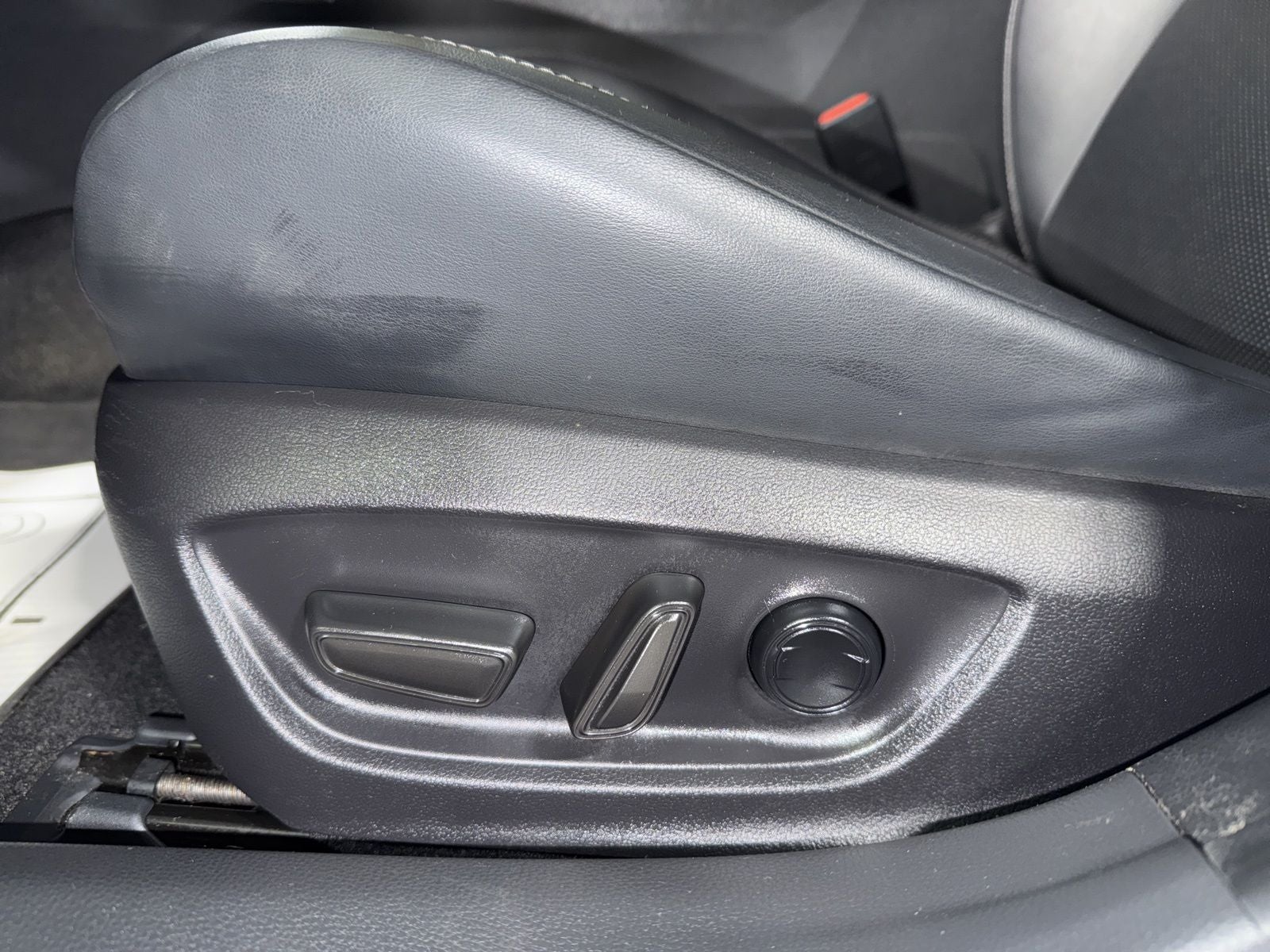 2023 Toyota Prius XLE