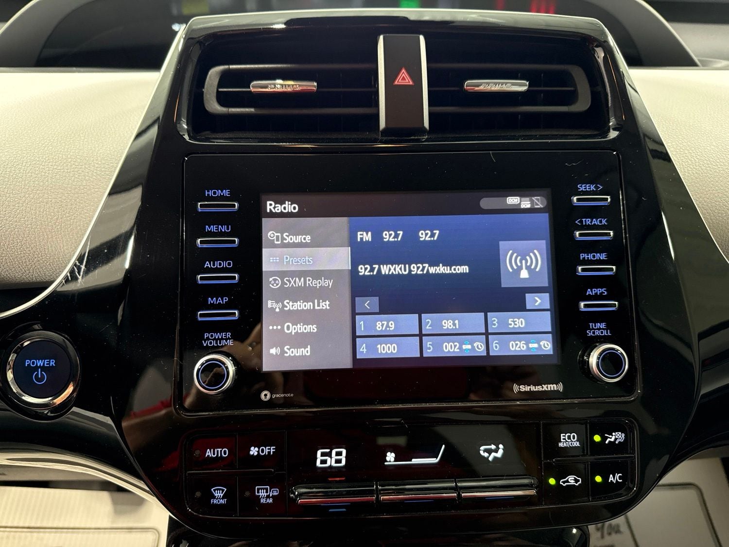 2022 Toyota Prius XLE AWD-e