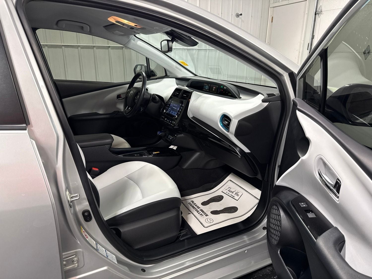 2022 Toyota Prius XLE AWD-e