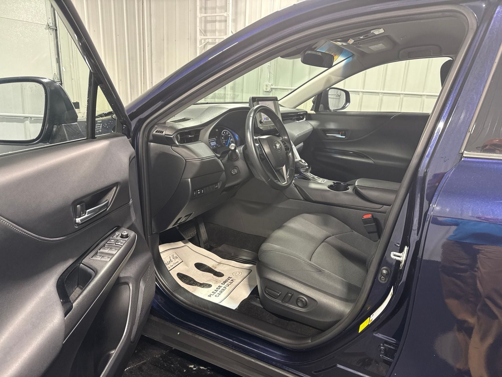 2023 Toyota Venza LE