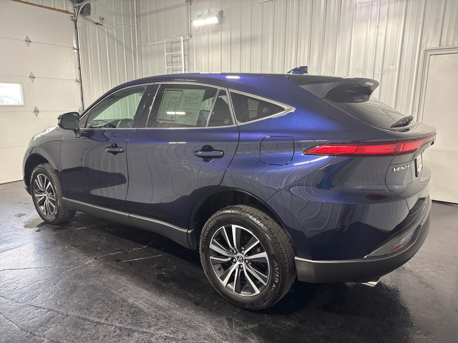 2023 Toyota Venza LE