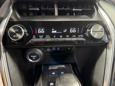 2023 Toyota Venza LE