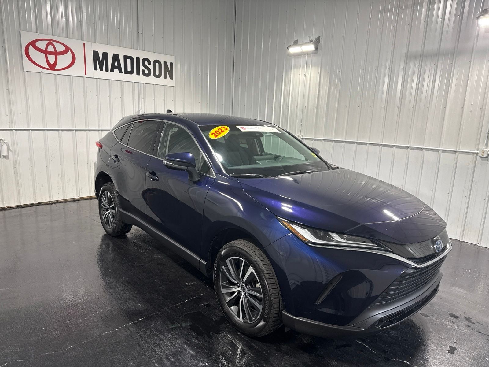 2023 Toyota Venza LE