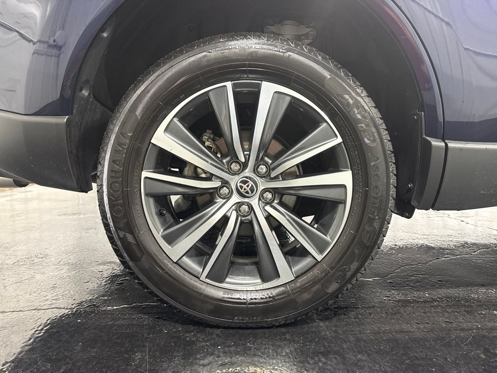2023 Toyota Venza LE