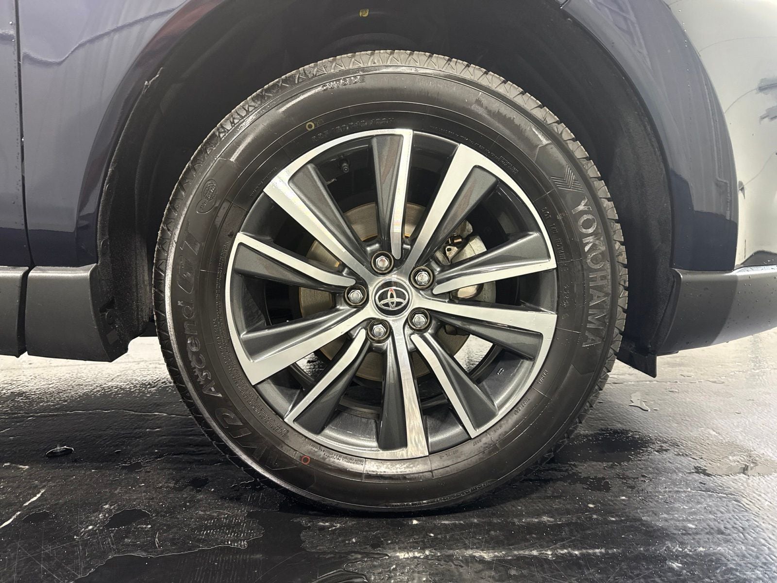 2023 Toyota Venza LE