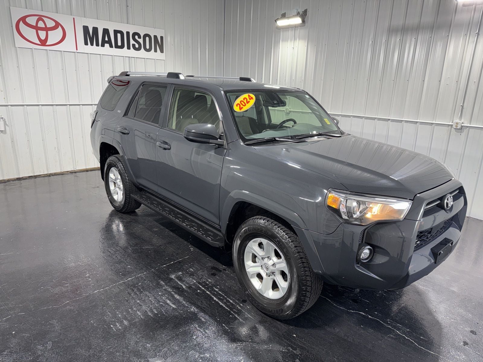 2024 Toyota 4Runner SR5