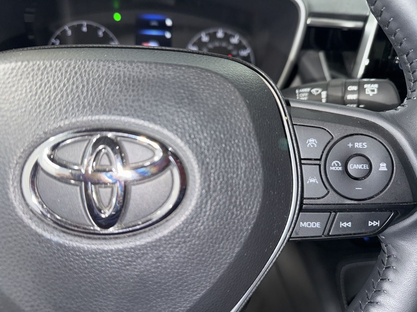 2024 Toyota Corolla Hatchback SE