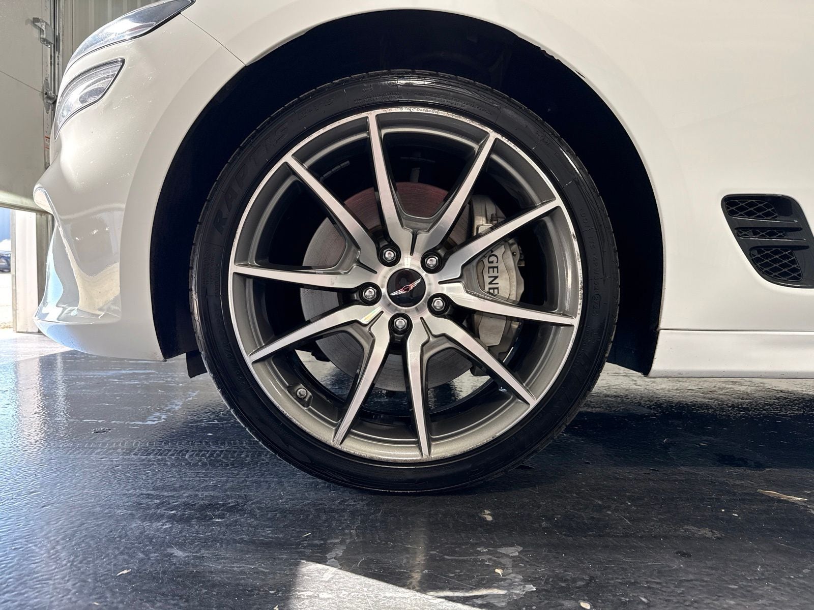2025 Genesis G70 2.5T