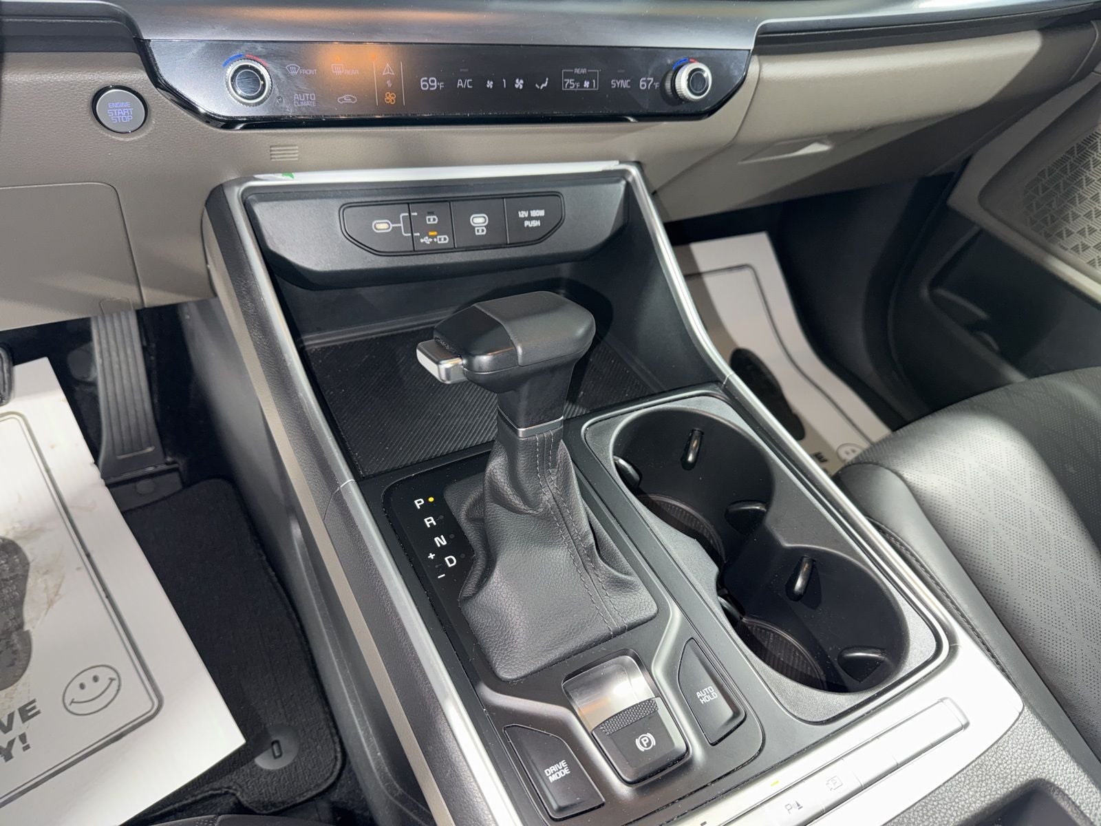 2025 Kia Carnival LXS