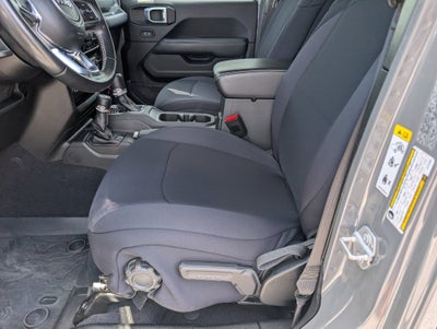 2020 Jeep Wrangler Unlimited Sahara w/Sky One-Touch Power Top