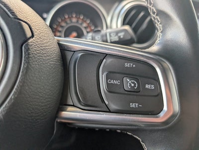 2020 Jeep Wrangler Unlimited Sahara w/Sky One-Touch Power Top