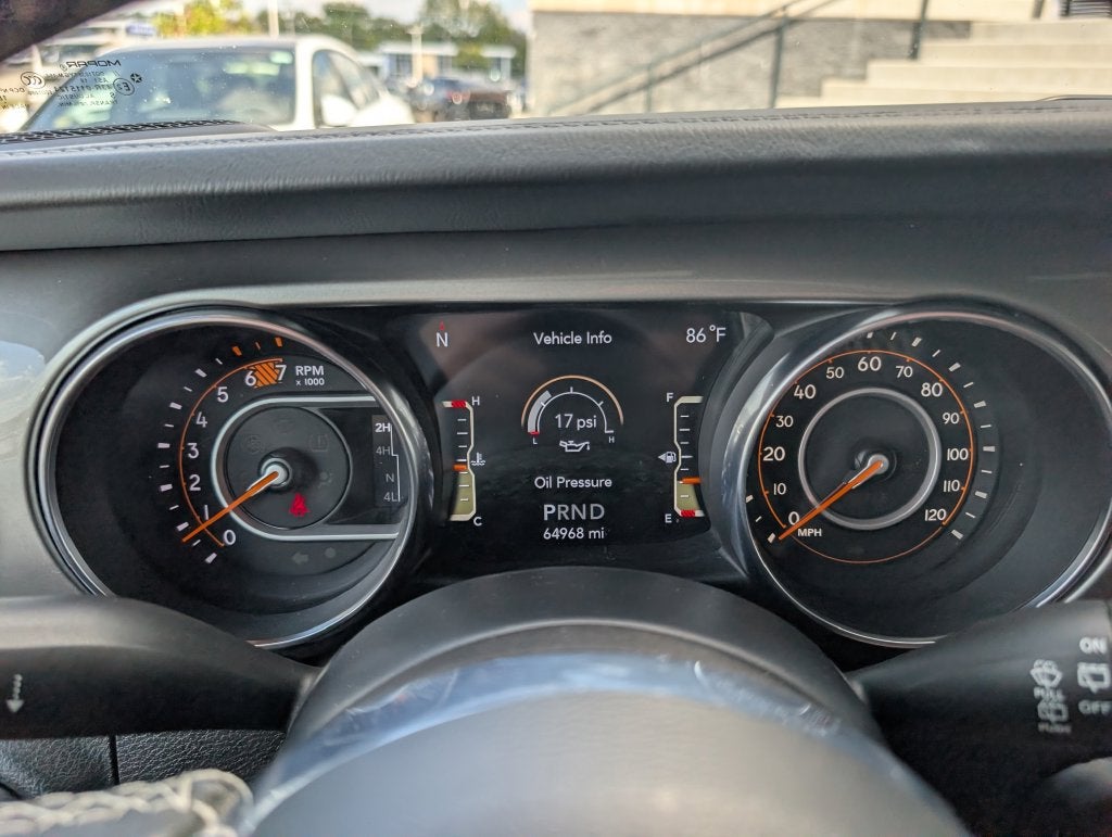 2020 Jeep Wrangler Unlimited Sahara w/Sky One-Touch Power Top
