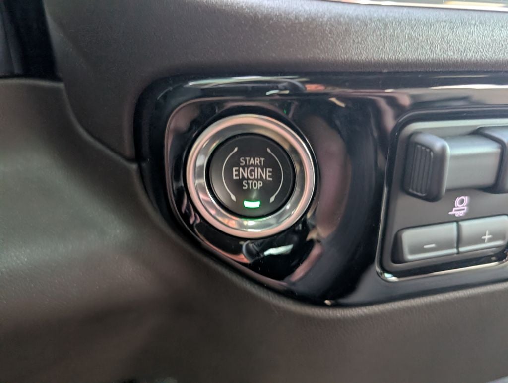 2024 Chevrolet Silverado 1500 LT LT1