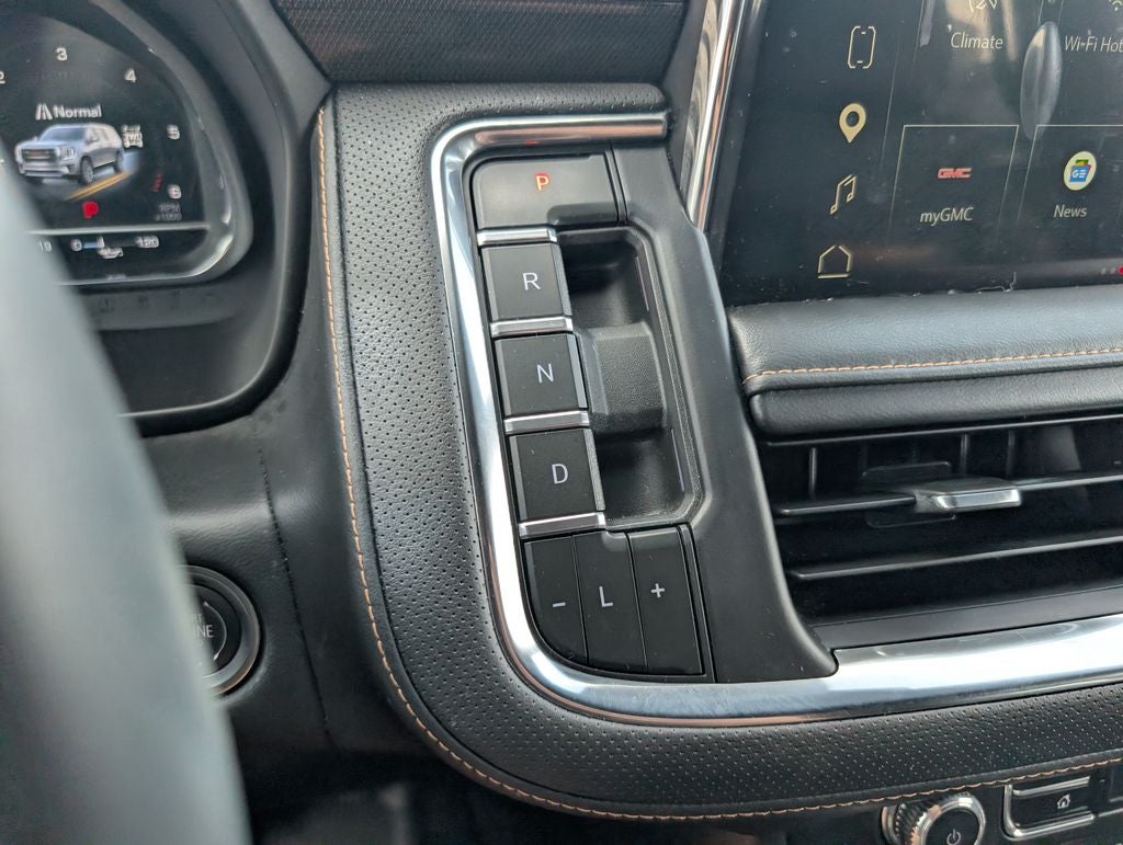 2024 GMC Yukon AT4