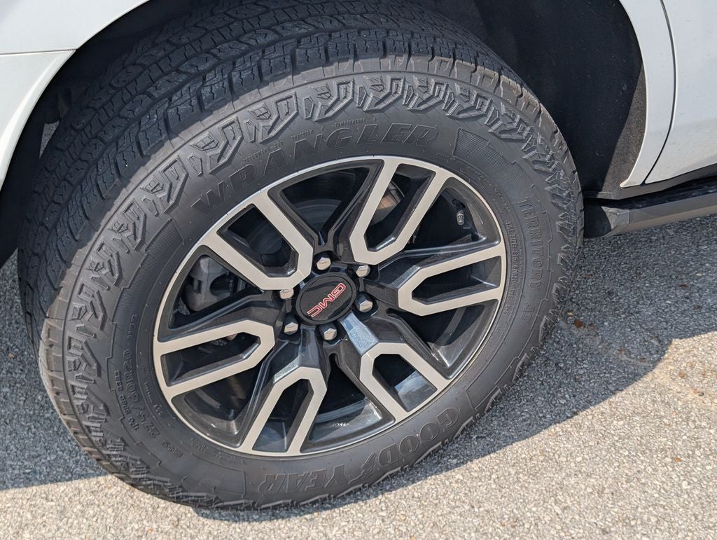 2024 GMC Yukon AT4