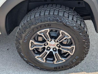 2024 GMC Canyon AT4
