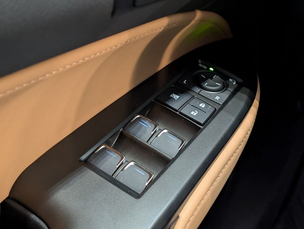 2026 Lexus NX 350h Luxury