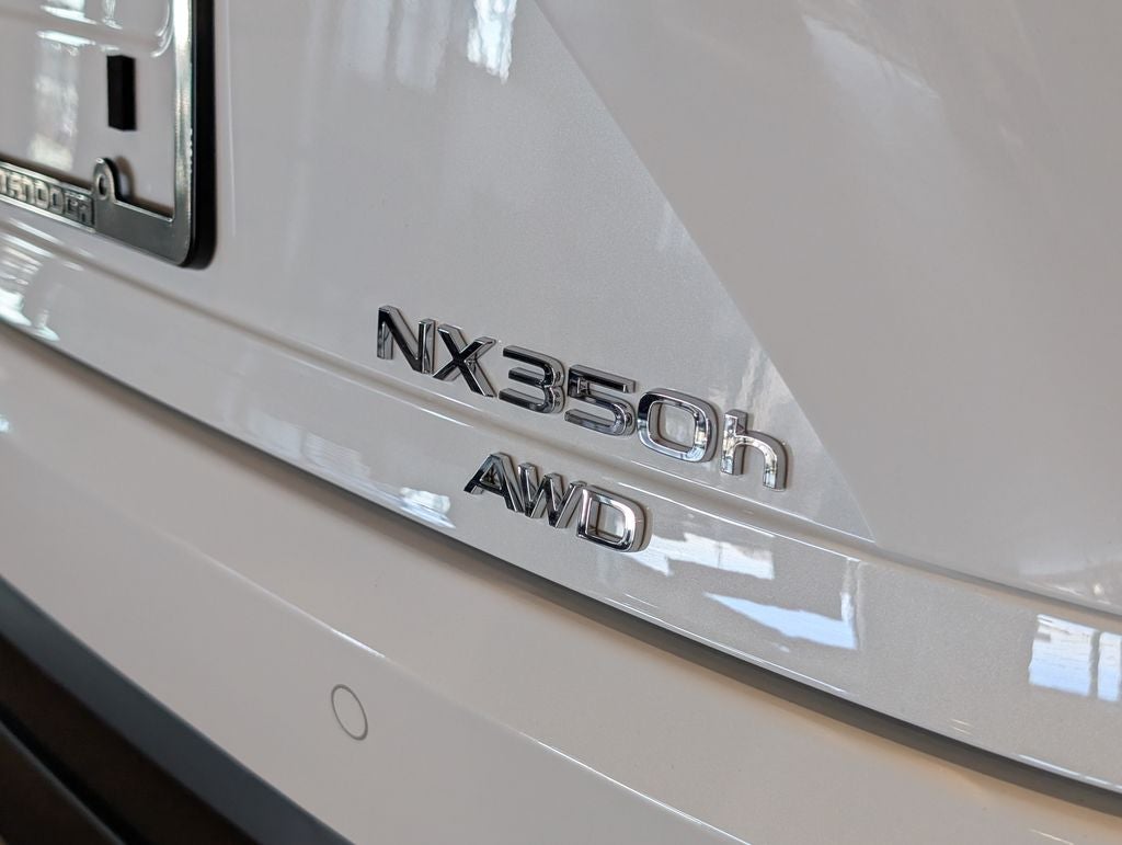 2026 Lexus NX 350h Luxury