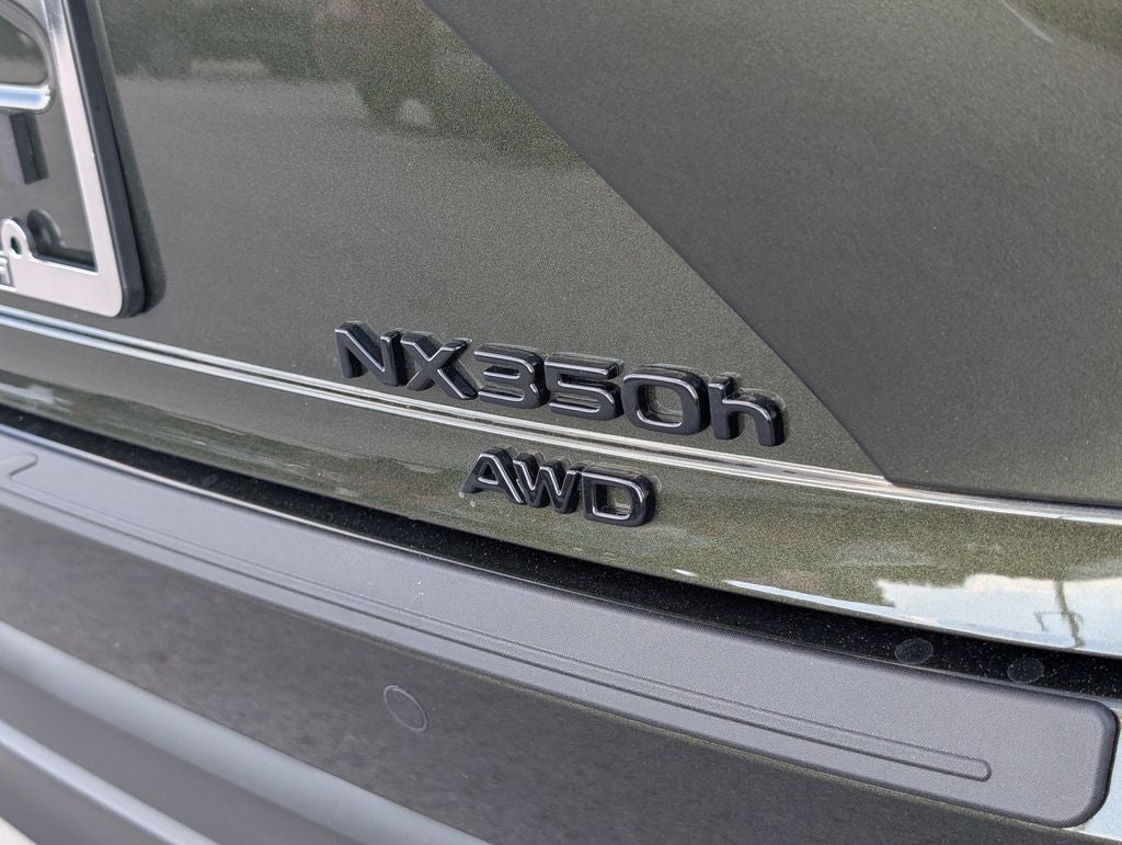 2026 Lexus NX 350h Luxury