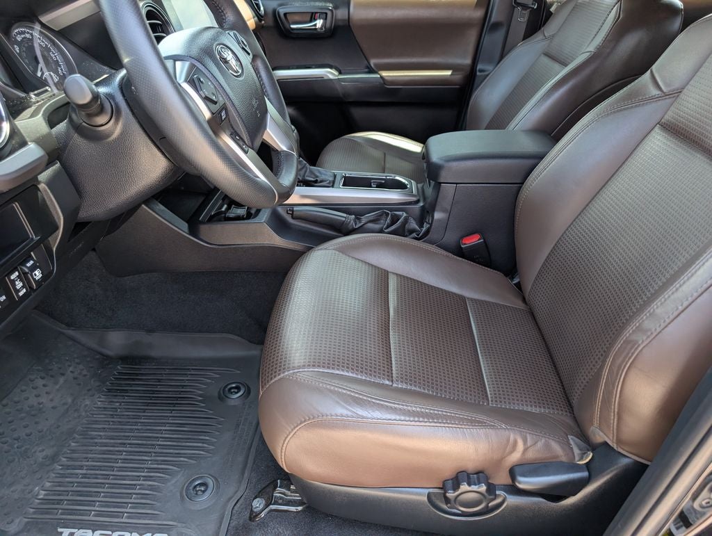 2017 Toyota Tacoma Limited V6