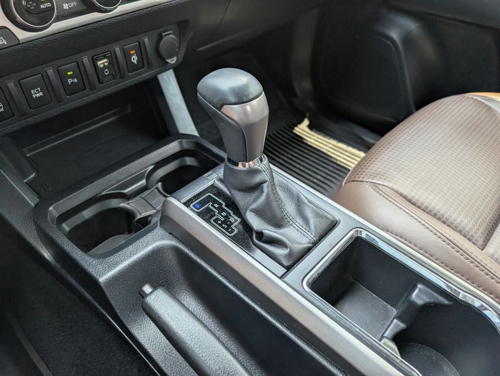2017 Toyota Tacoma Limited V6