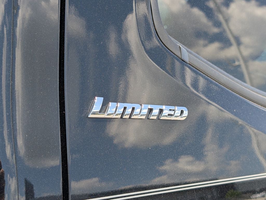 2017 Toyota Tacoma Limited V6