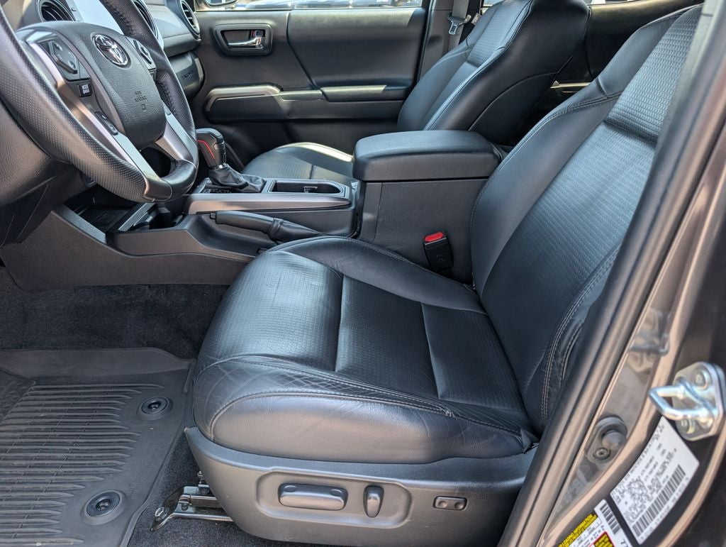 2022 Toyota Tacoma Limited V6