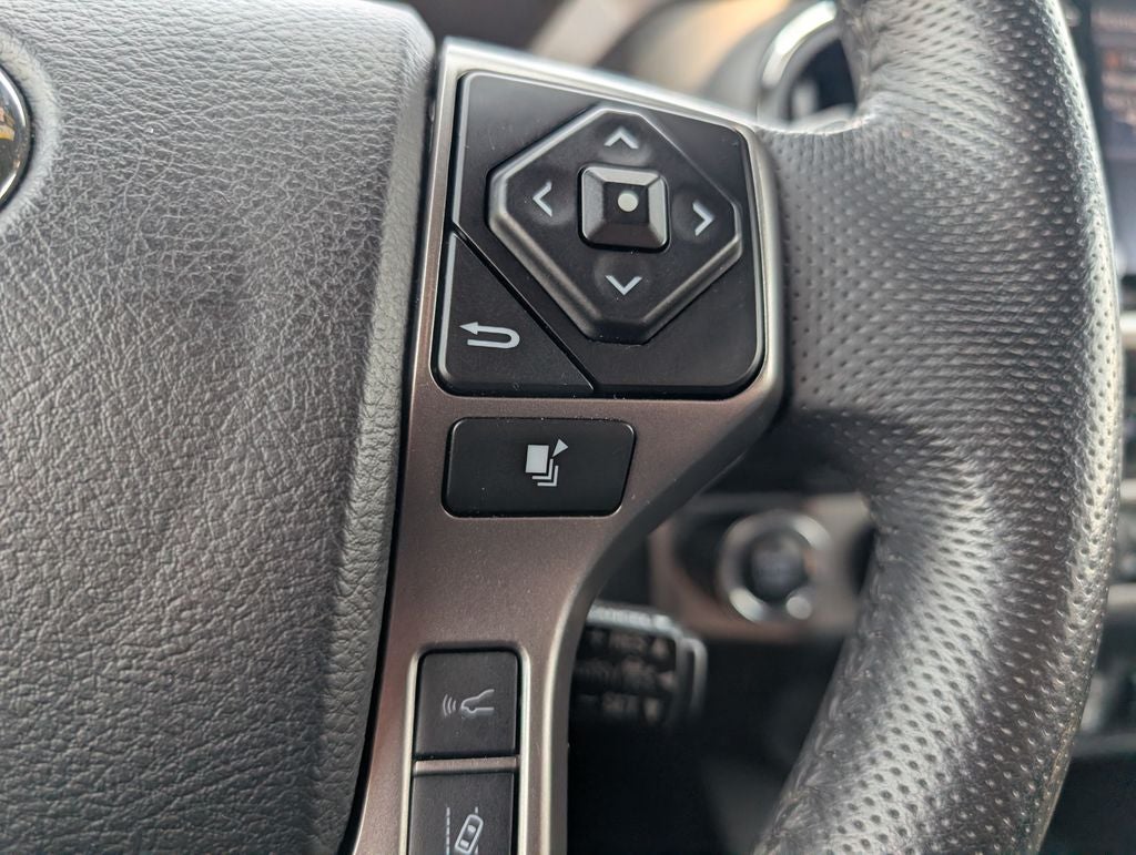 2022 Toyota Tacoma Limited V6
