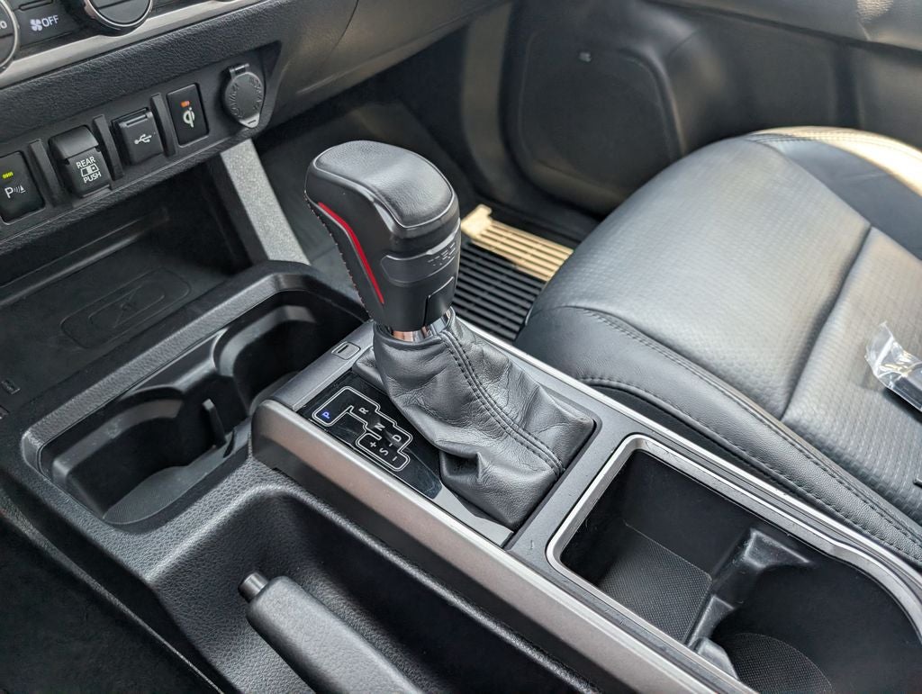 2022 Toyota Tacoma Limited V6