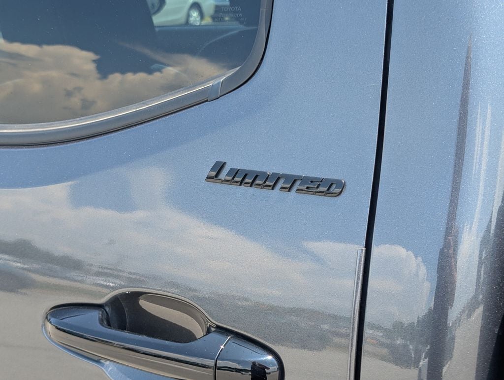 2022 Toyota Tacoma Limited V6