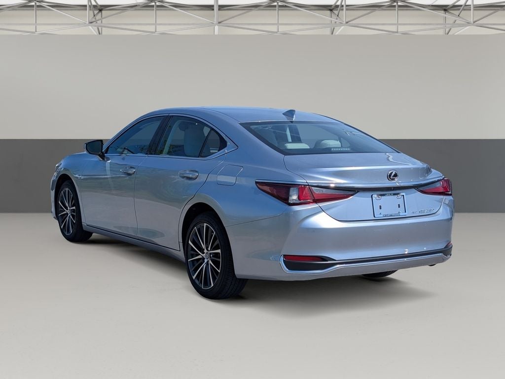 2024 Lexus ES 250