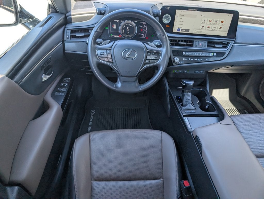 2023 Lexus ES 300h