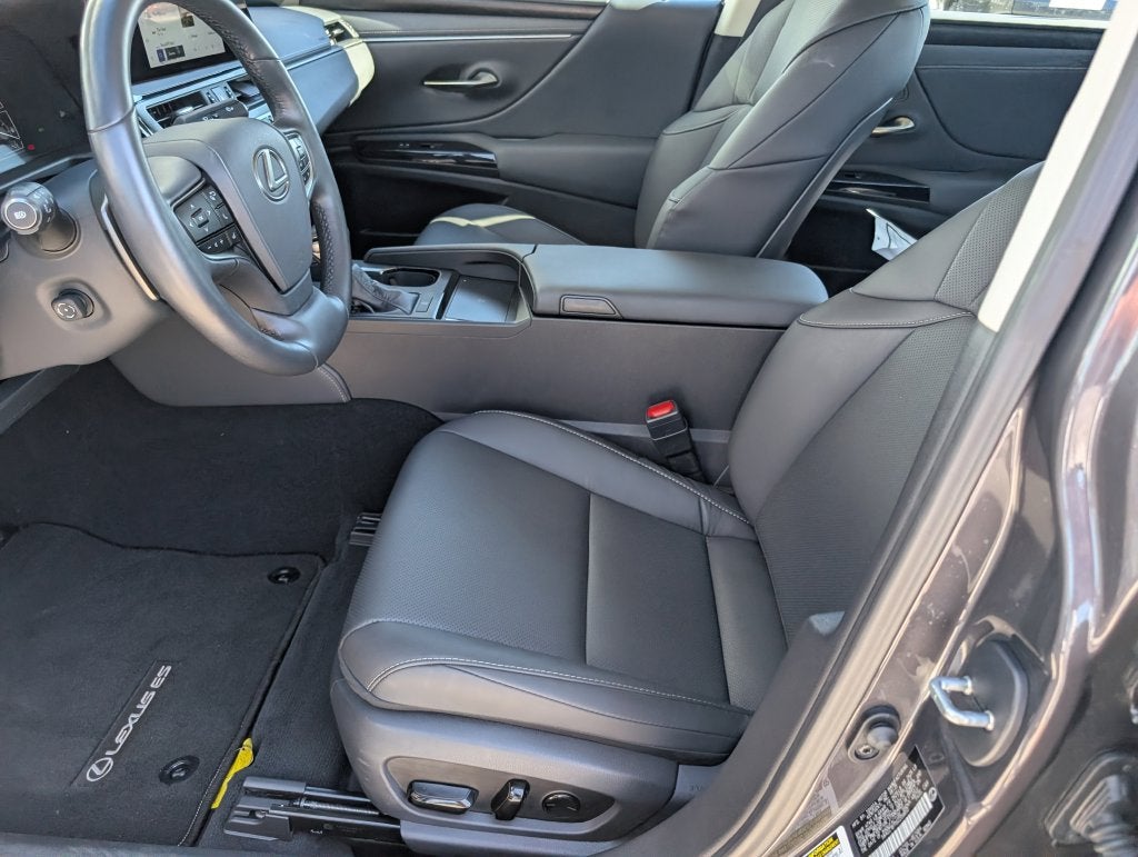 2025 Lexus ES 350