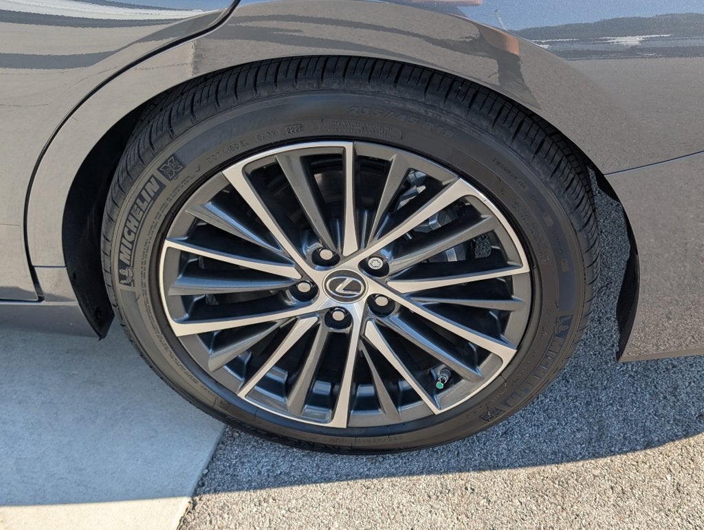 2025 Lexus ES 350