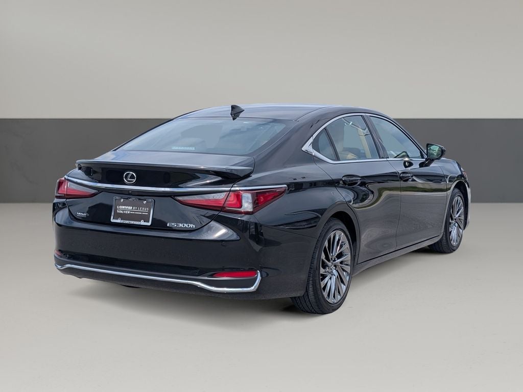 2025 Lexus ES 300h Ultra Luxury