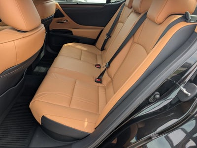 2025 Lexus ES 300h Ultra Luxury