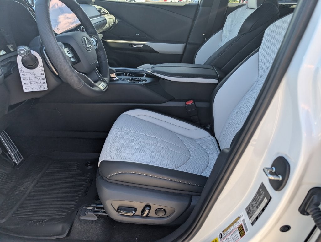 2026 Lexus TX 350 F SPORT Handling