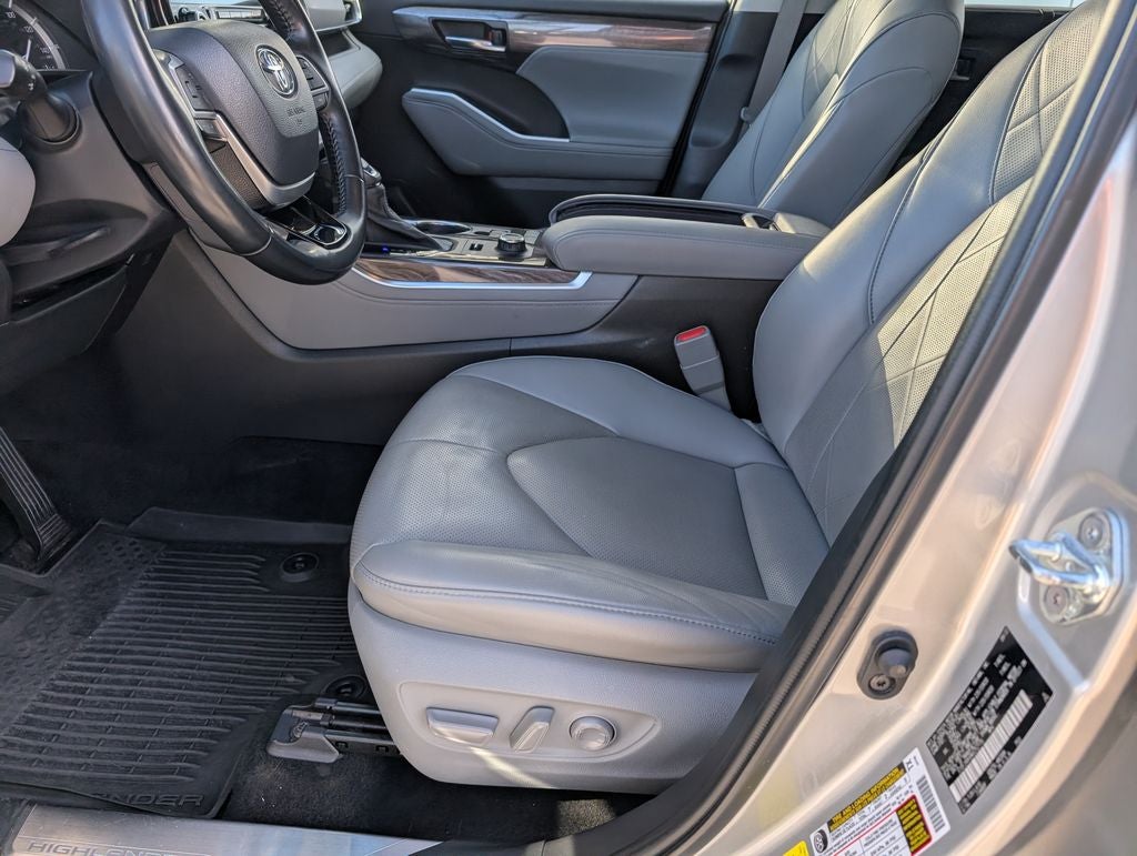 2022 Toyota Highlander Platinum