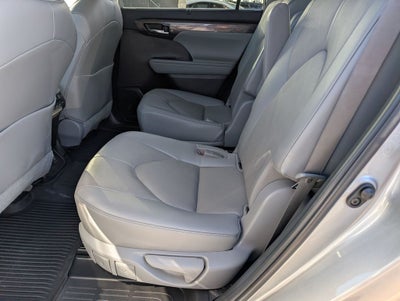 2022 Toyota Highlander Platinum