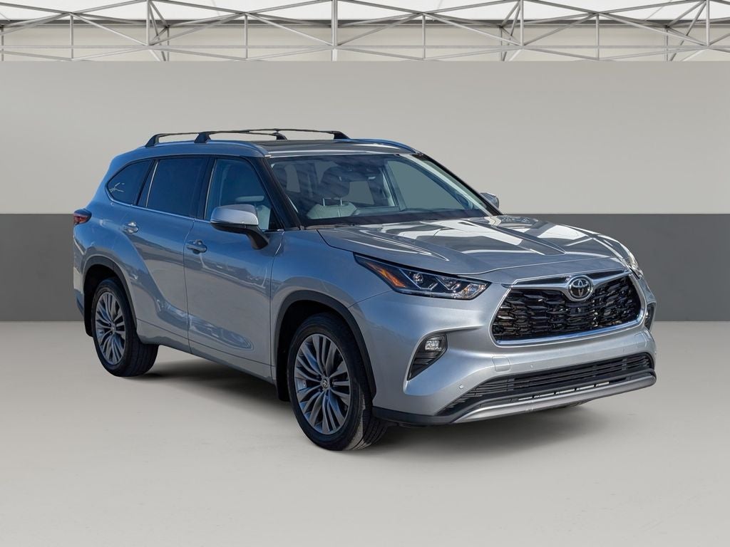2022 Toyota Highlander Platinum