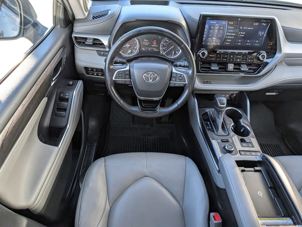 2022 Toyota Highlander Platinum